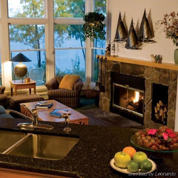Bluefin Bay On Lake Superior Tofte Room photo